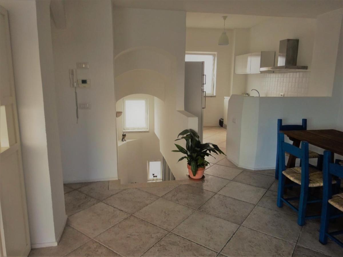 White - San Pantaleo Apartment Exterior photo